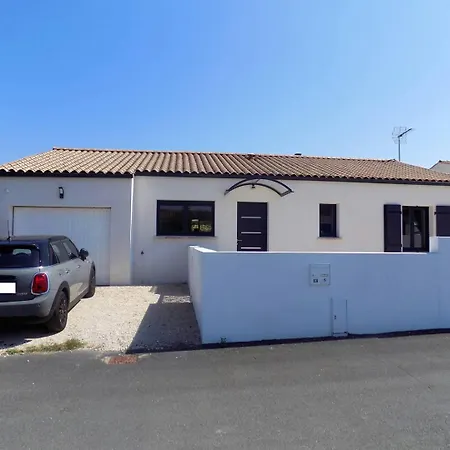 - Maison Recente Avec Piscine Privative Dans Un Quartier Tres Calme Villa