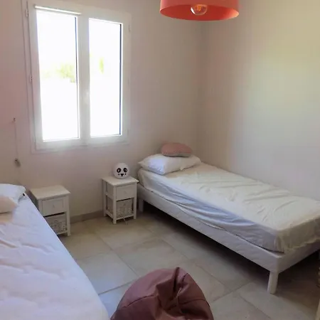 Villa - Maison Recente Avec Piscine Privative Dans Un Quartier Très Calme *