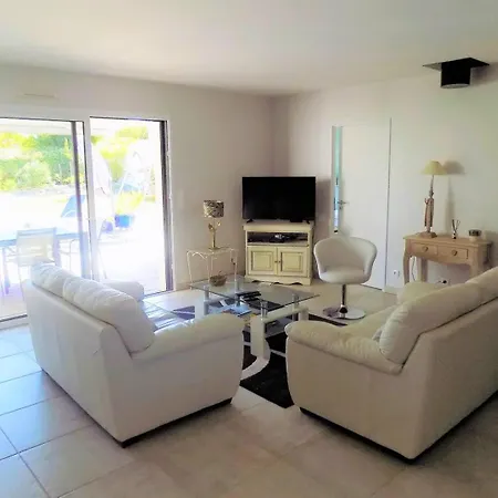 - Maison Recente Avec Piscine Privative Dans Un Quartier Très Calme *