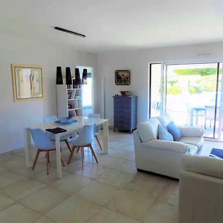 - Maison Recente Avec Piscine Privative Dans Un Quartier Très Calme