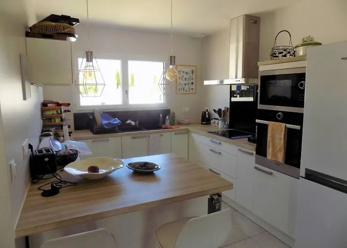 - Maison Recente Avec Piscine Privative Dans Un Quartier Tres Calme Villa Meschers-sur-Gironde