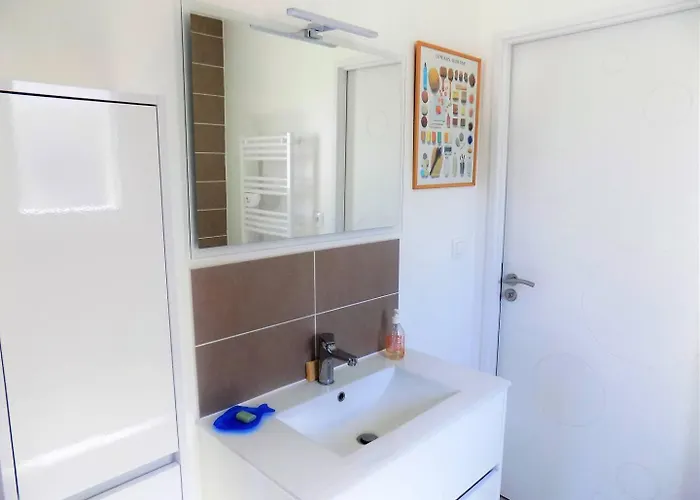 - Maison Recente Avec Piscine Privative Dans Un Quartier Tres Calme Meschers-sur-Gironde